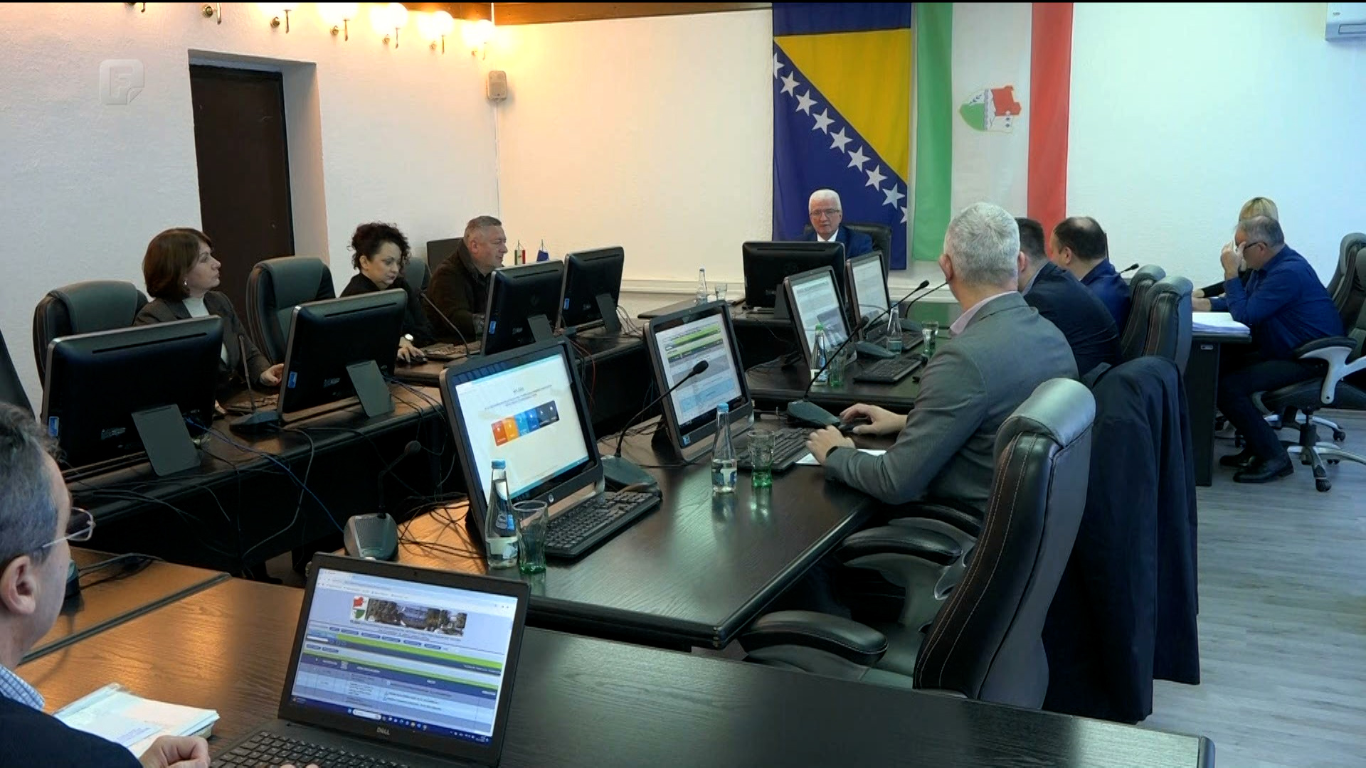 Jednokratna pomoć - po 400 maraka uposlenima u javnom sektoru u SBK-u